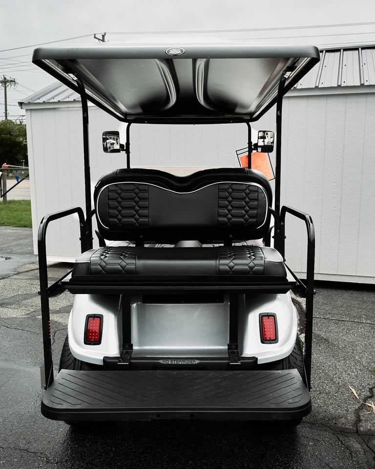 2019 EZGO TXT - Gas EFI, Silver, Lifted