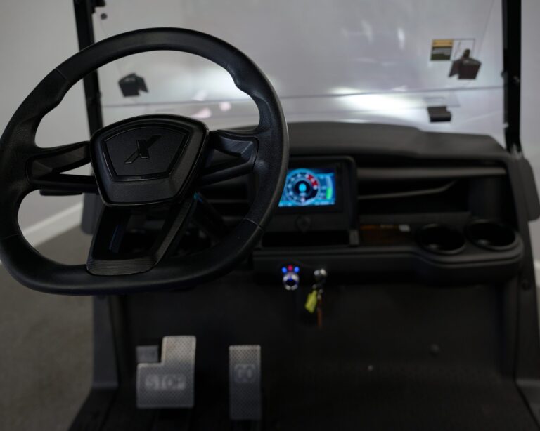 2433ES104S001250-8-scaled 2025 MadJax E4 Lithium Golf Cart