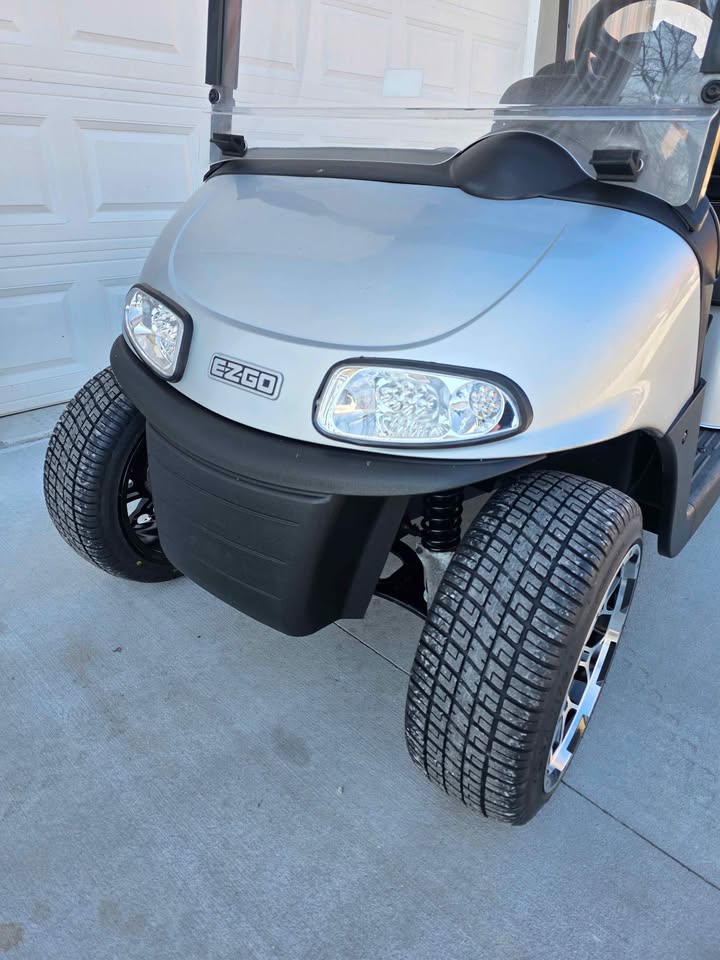 2022 Ezgo Rxv Elite (Lithium)