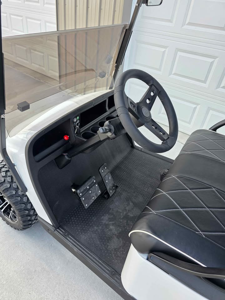 2019 Ezgo Txt (New Lithium)