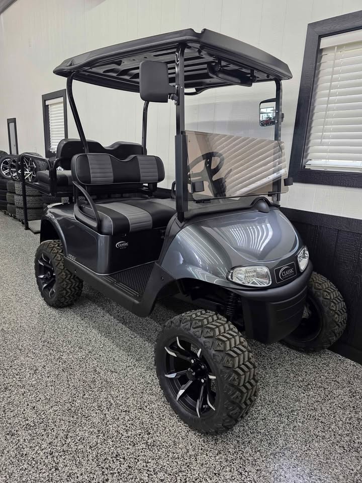 2018 EZGO RXV GAS