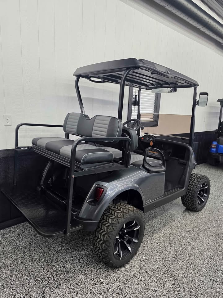 2018 EZGO RXV GAS