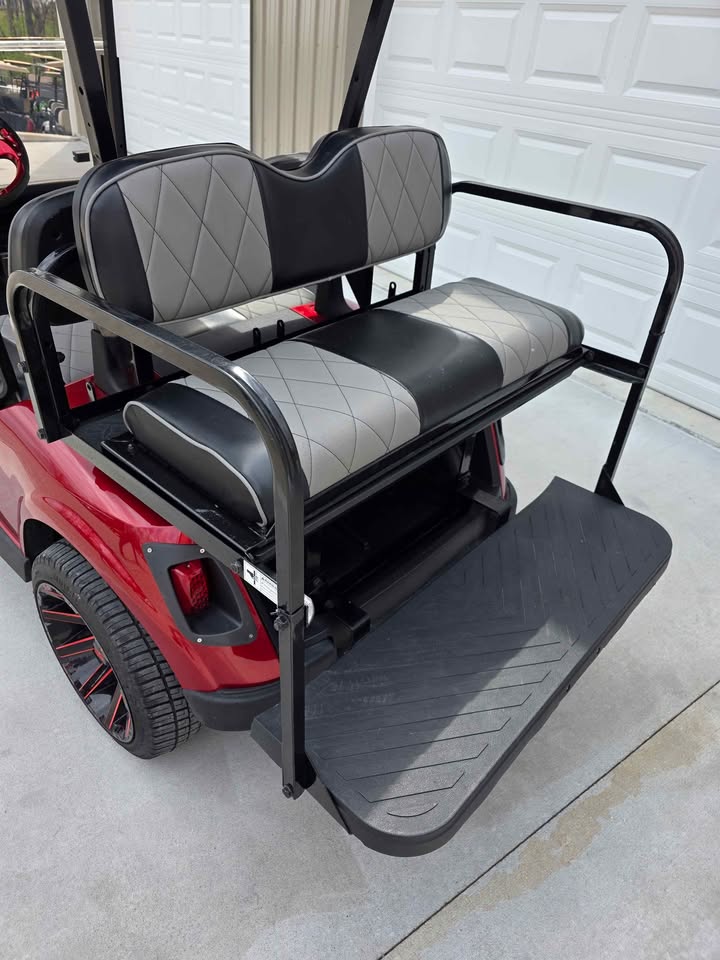 2017 EZGO RXV