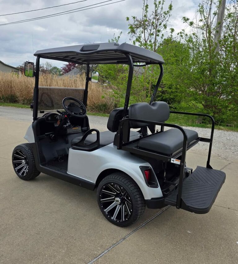2022 EZGO RXV