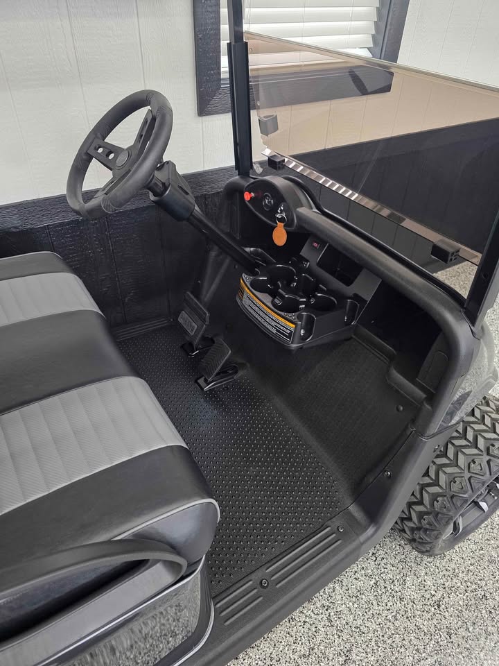 2018 EZGO RXV GAS