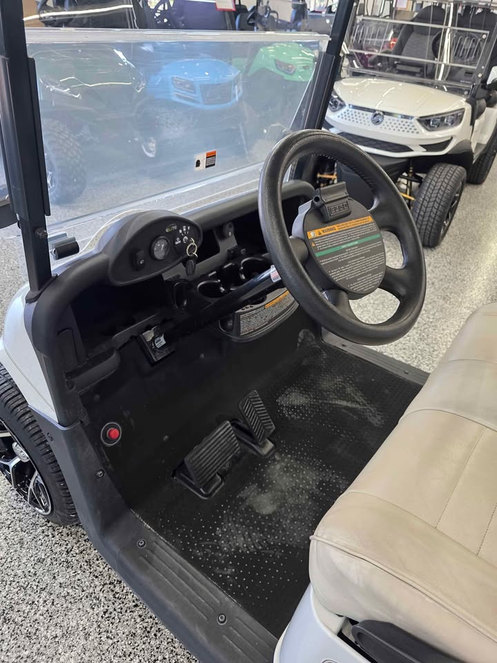 2022 Ezgo Rxv Elite (Lithium)