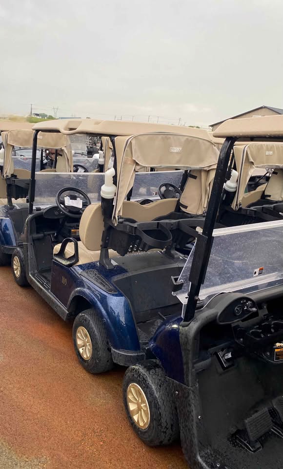 (40) 2021 Ezgo Rxv (Lithium)