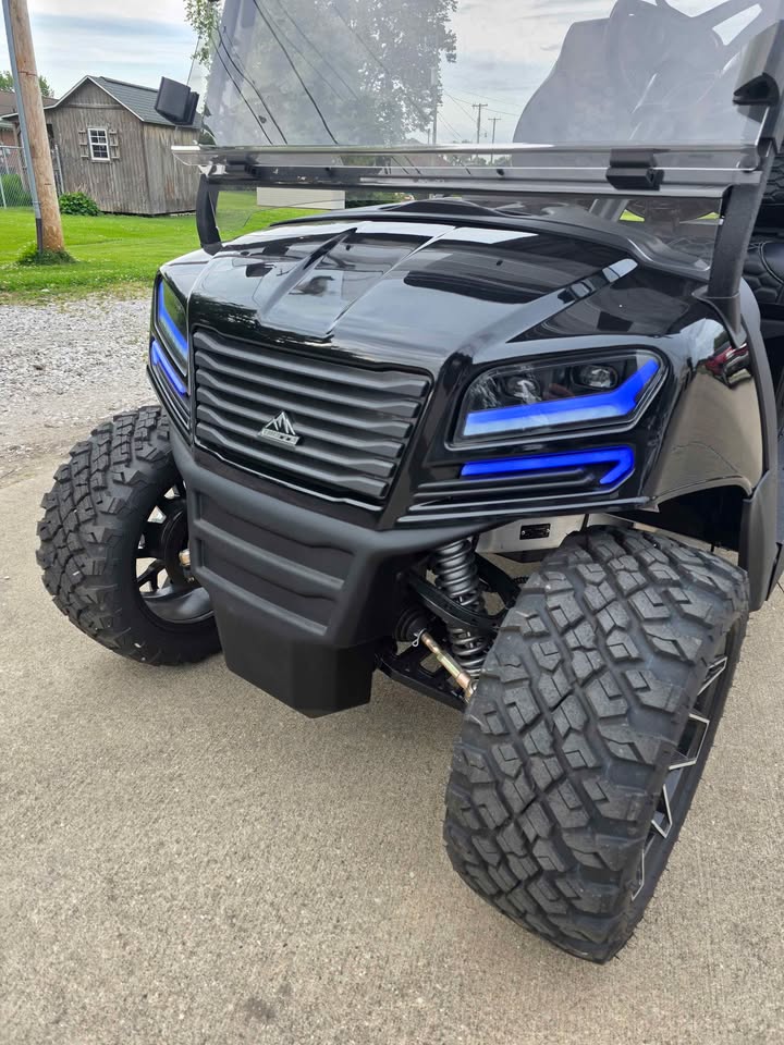 2025 Sierra AX4 (4 Forward)