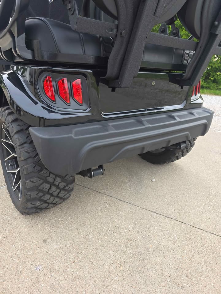 2025 Sierra AX4 (4 Forward)