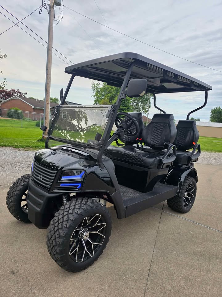 2025 Sierra AX4 (4 Forward)
