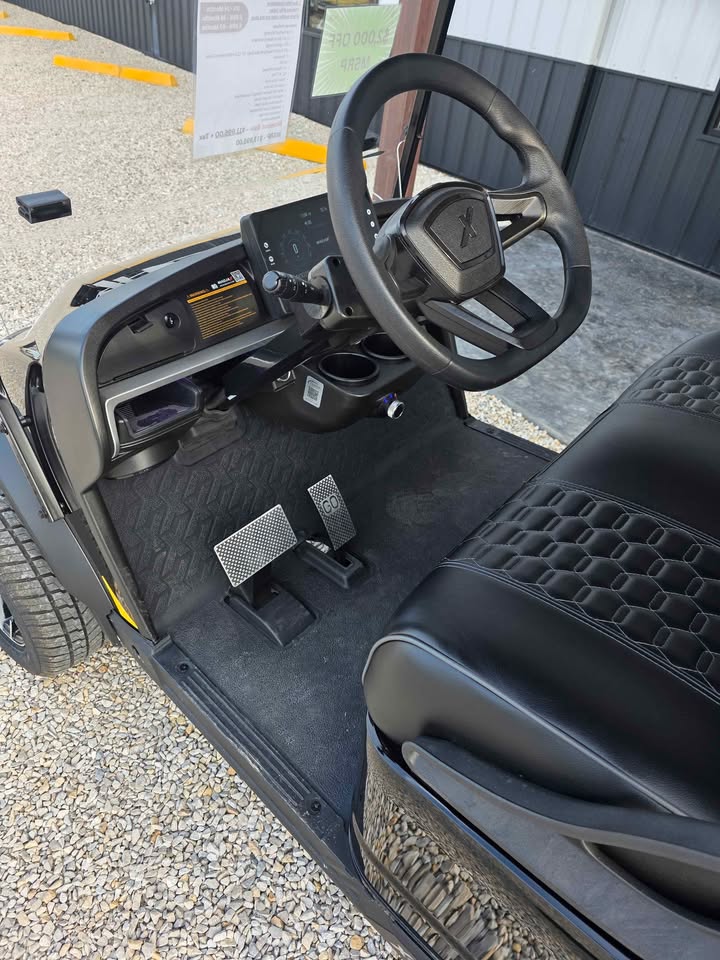 2025 MadJax X-Series X4 Lifted Eco Battery