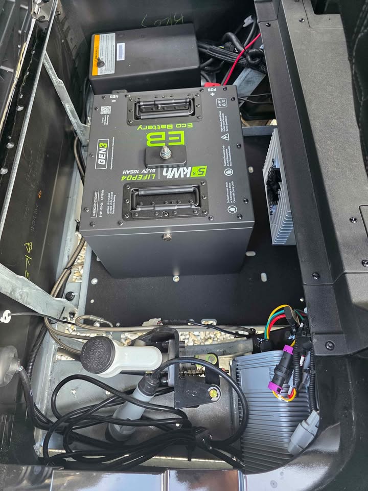 2025 MadJax X-Series X4 Lifted Eco Battery