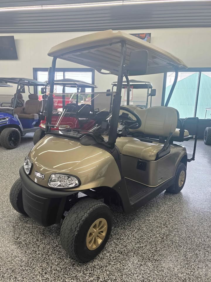 2022 EZGO RXV